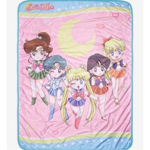 Blanket 46”x60” Sailor Moon Chibi Guardians Soft Pink Throw